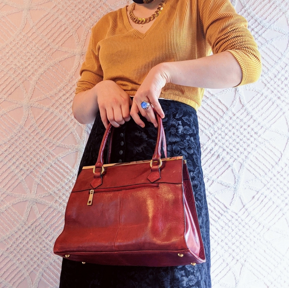 Vintage burgundy Wilson's leather purse